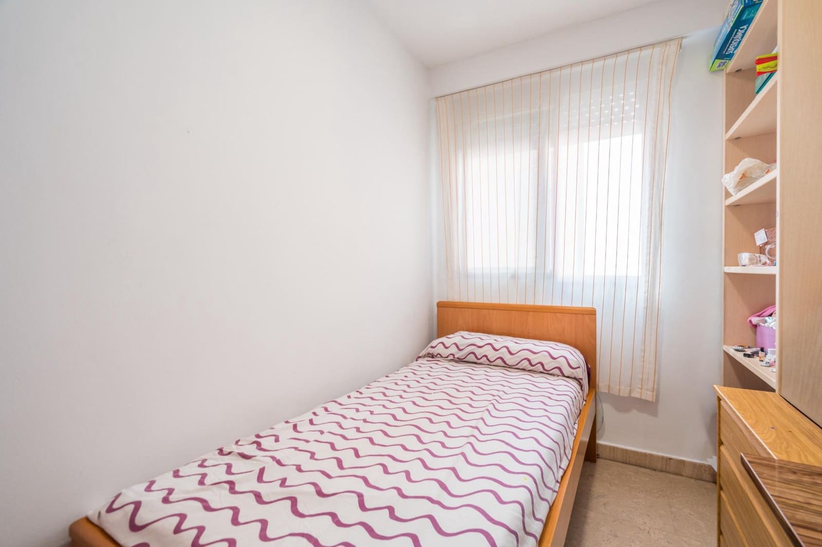 3 bedroom Flat for sale in Valencia city - € 160,000 (Ref: 10076582)