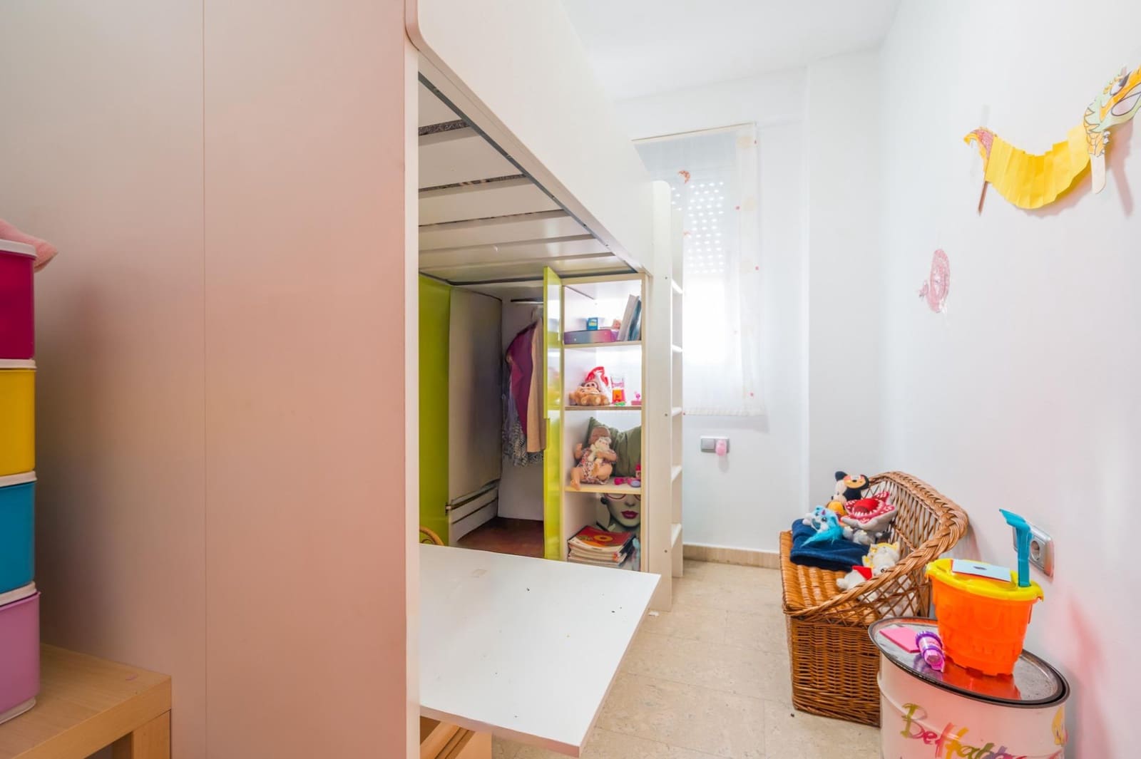 3 bedroom Flat for sale in Valencia city - € 160,000 (Ref: 10076582)