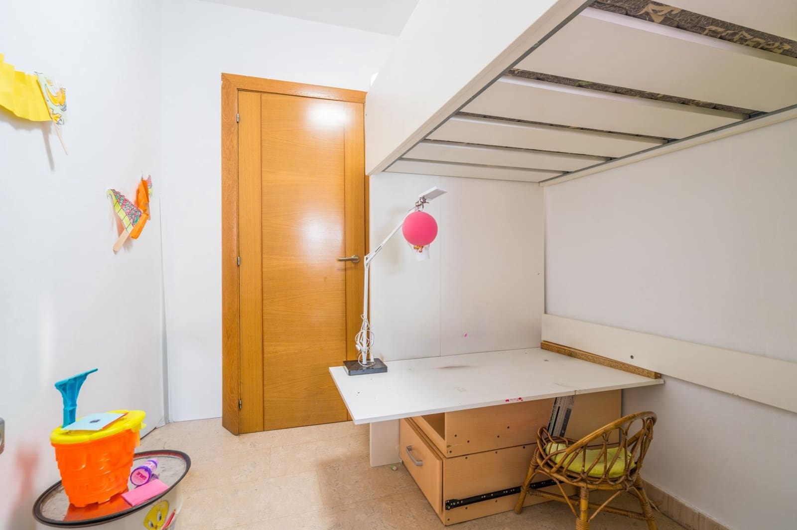 3 bedroom Flat for sale in Valencia city - € 160,000 (Ref: 10076582)