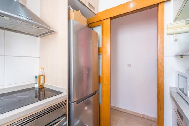3 bedroom Flat for sale in Castellar-L'Oliveral, Valencia city - € 160,000 (Ref: 10076582)