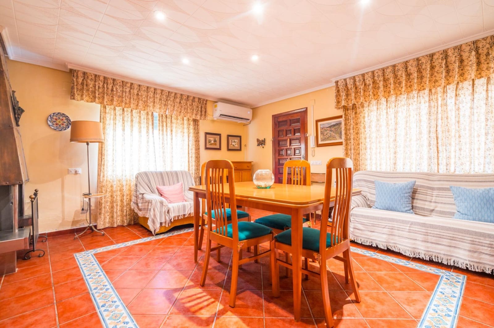 4 soverom Villa til salgs i Lliria med svømmebasseng - € 250 000 (Ref: 10086349)