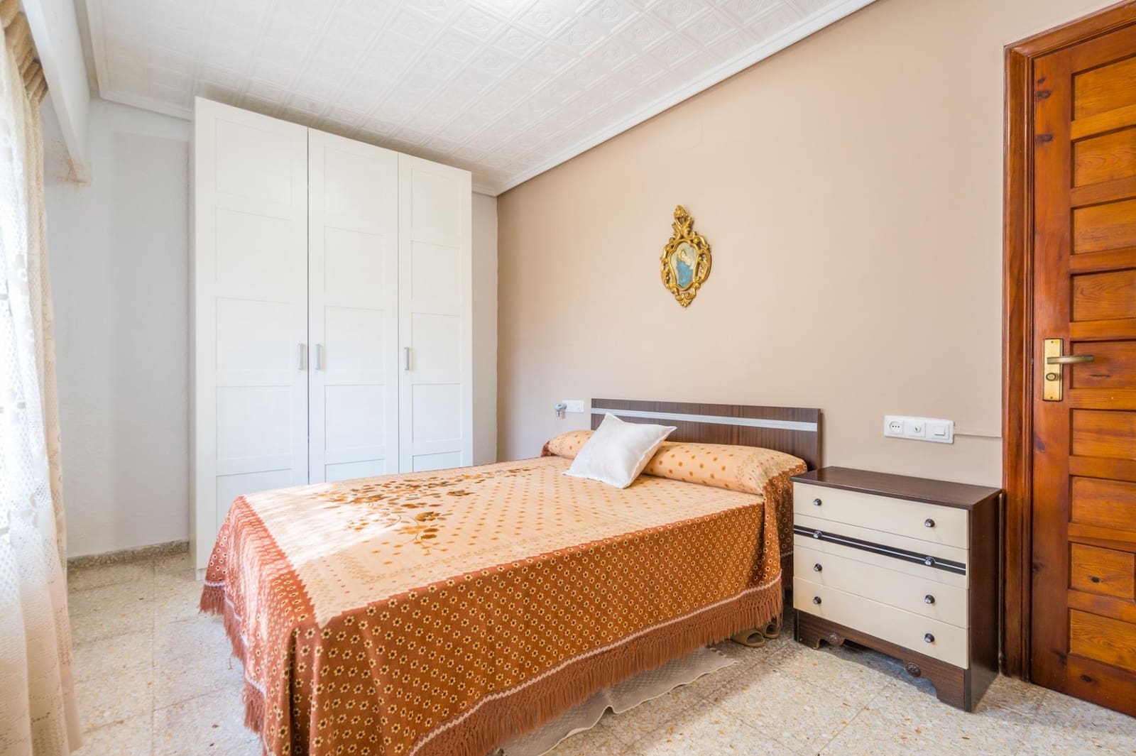 4 soverom Villa til salgs i Lliria med svømmebasseng - € 250 000 (Ref: 10086349)