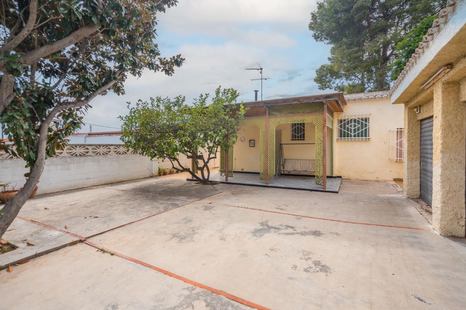 4 soverom Villa til salgs i Lliria med svømmebasseng - € 250 000 (Ref: 10086349)