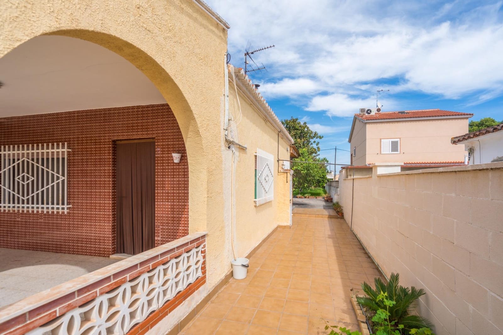 4 soverom Villa til salgs i Lliria med svømmebasseng - € 250 000 (Ref: 10086349)