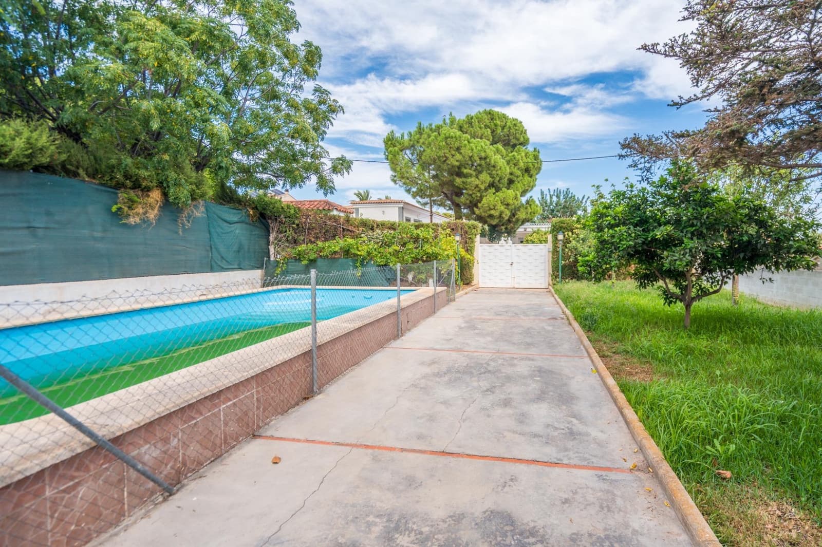 4 soverom Villa til salgs i Lliria med svømmebasseng - € 250 000 (Ref: 10086349)