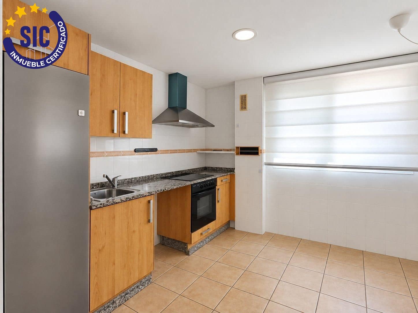3 bedroom Semi-detached Villa for sale in La Pobla de Vallbona with pool - € 360,000 (Ref: 10086350)