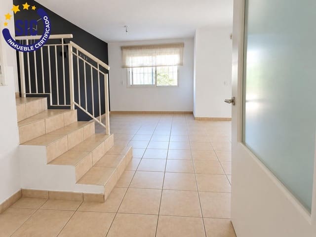 Pareado de 3 habitaciones en La Pobla de Vallbona en venta con piscina - 360.000 € (Ref: 10086350)