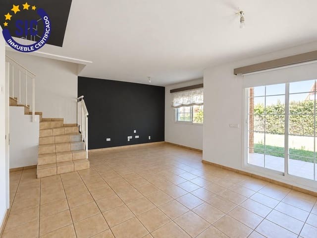 Pareado de 3 habitaciones en La Pobla de Vallbona en venta con piscina - 360.000 € (Ref: 10086350)