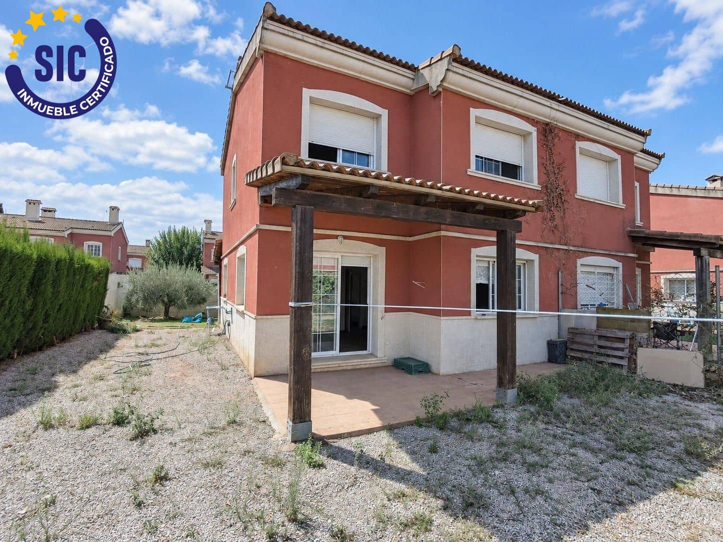 3 bedroom Semi-detached Villa for sale in La Pobla de Vallbona with pool - € 360,000 (Ref: 10086350)