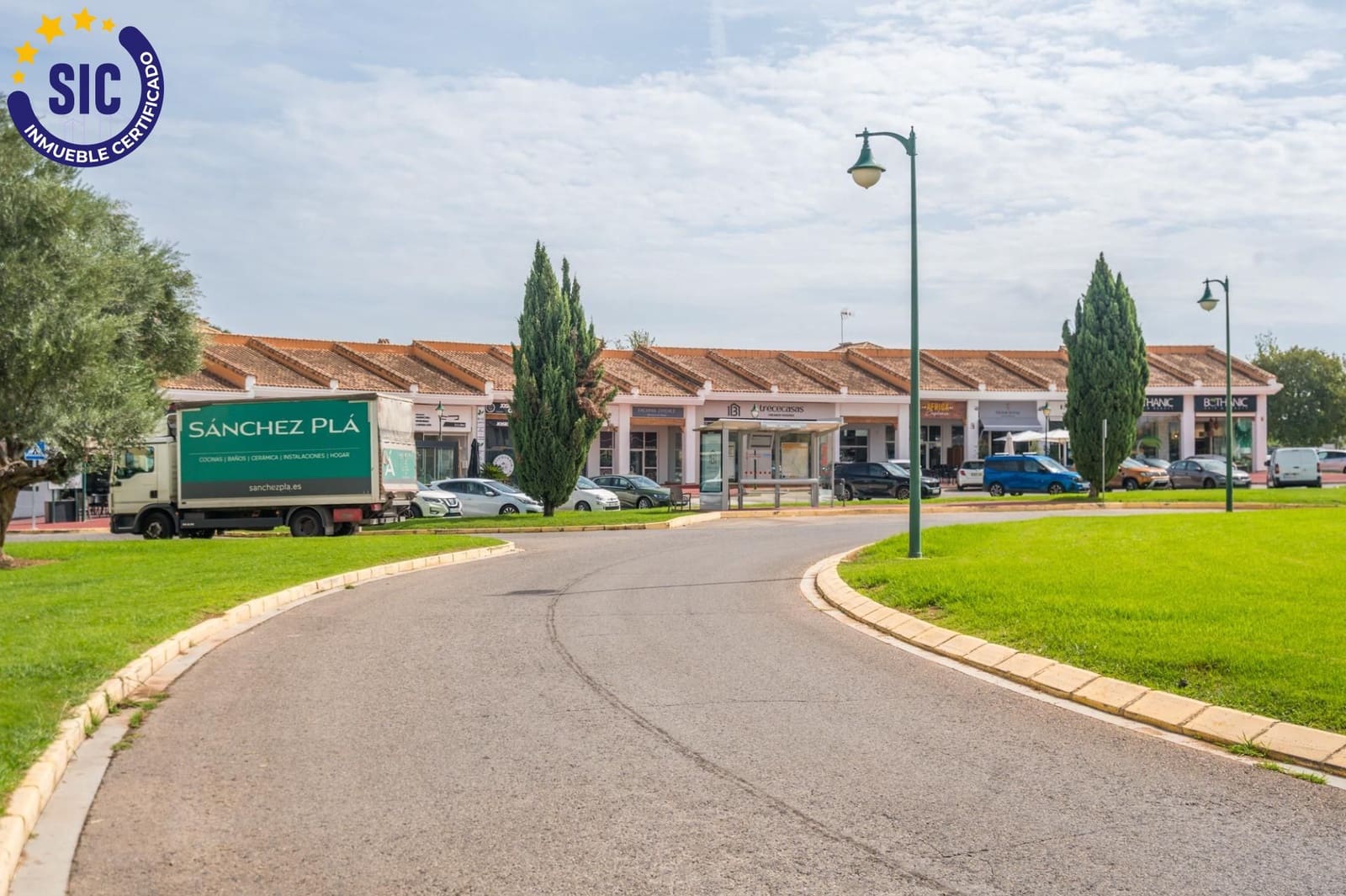2 bedroom Flat for sale in Betera with pool garage - € 380,000 (Ref: 10131798)
