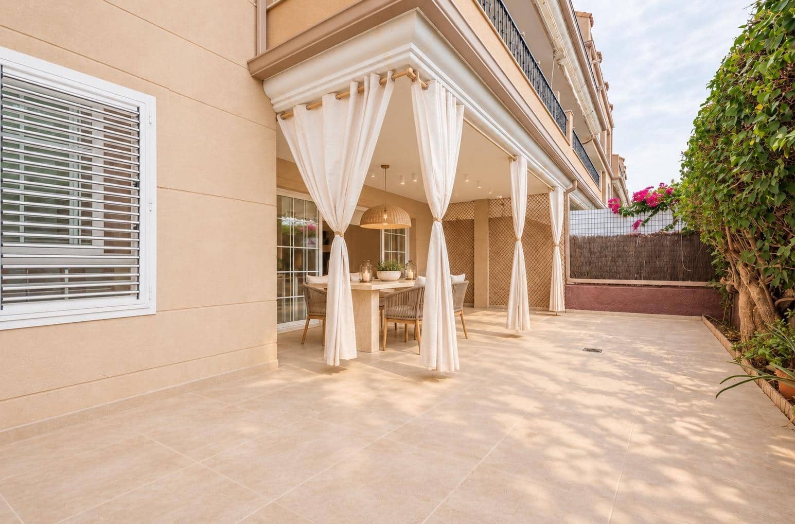 2 bedroom Flat for sale in Betera with pool garage - € 380,000 (Ref: 10131798)