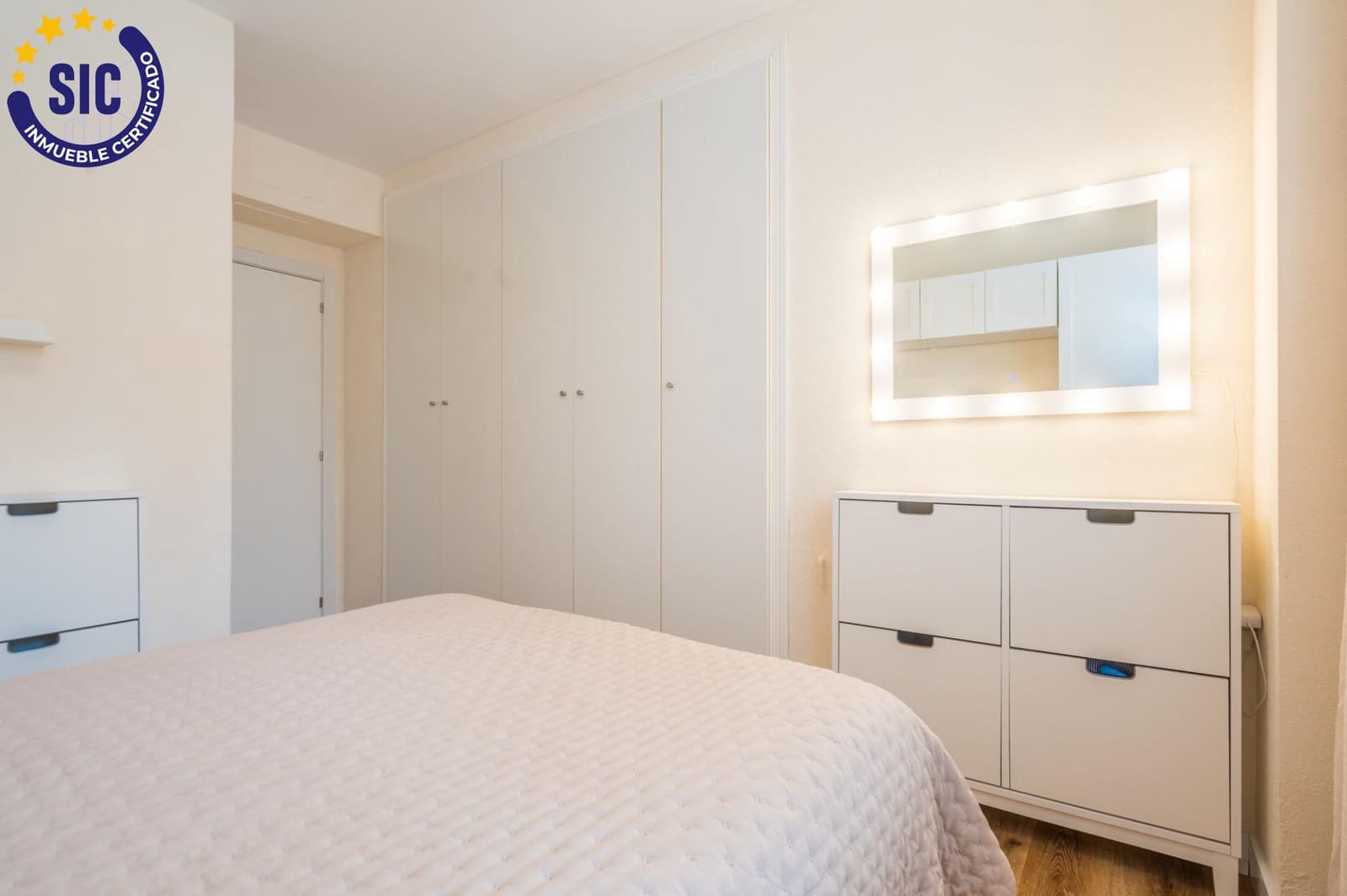 2 bedroom Flat for sale in Betera with pool garage - € 380,000 (Ref: 10131798)