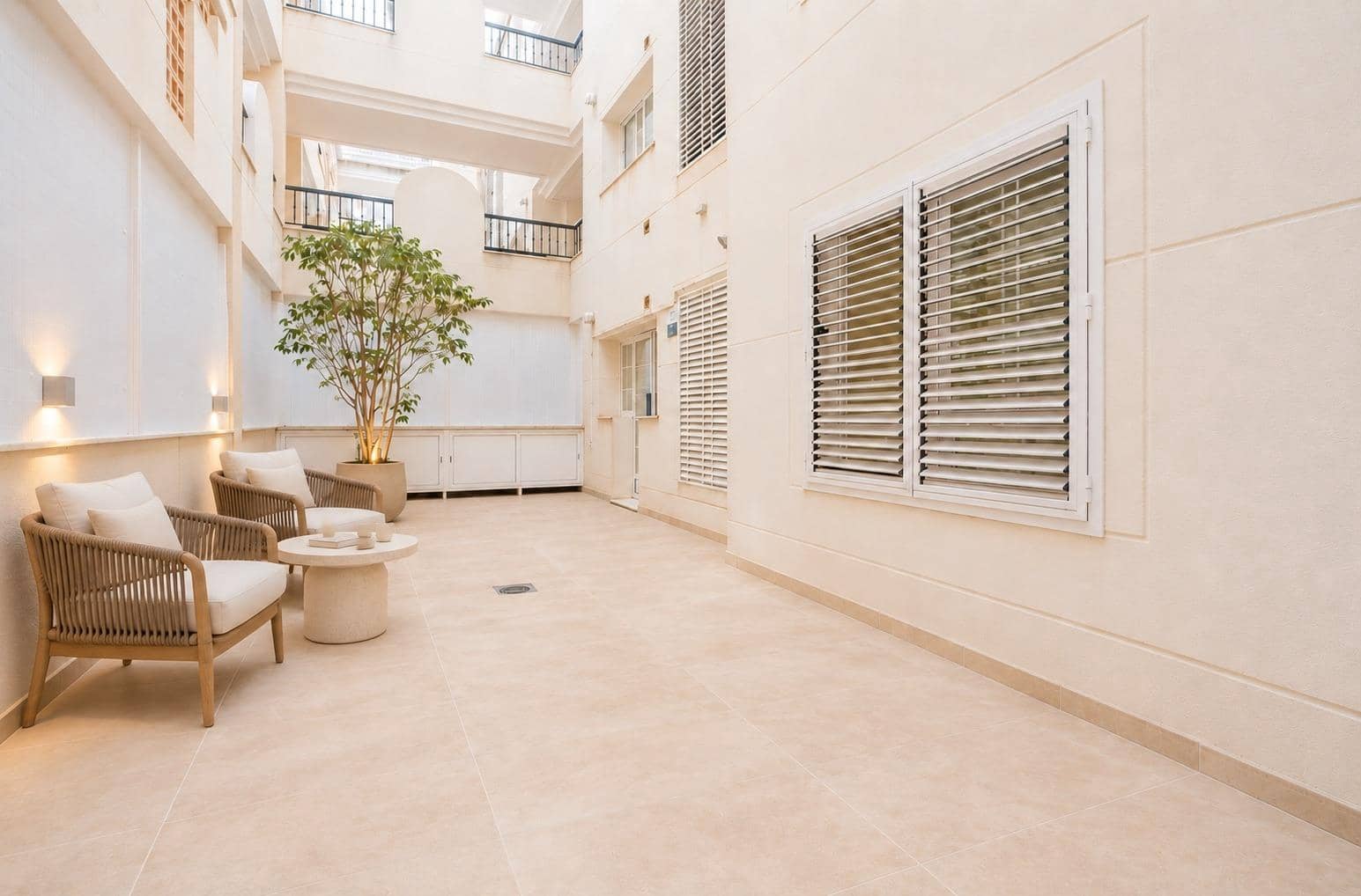 2 bedroom Flat for sale in Betera with pool garage - € 380,000 (Ref: 10131798)