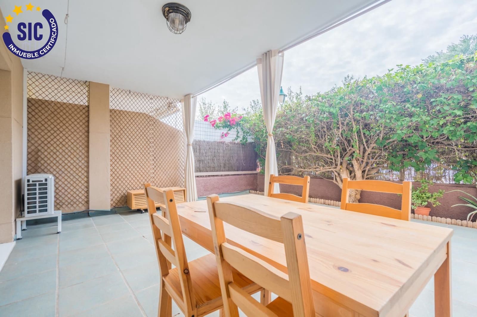 2 bedroom Flat for sale in Betera with pool garage - € 380,000 (Ref: 10131798)