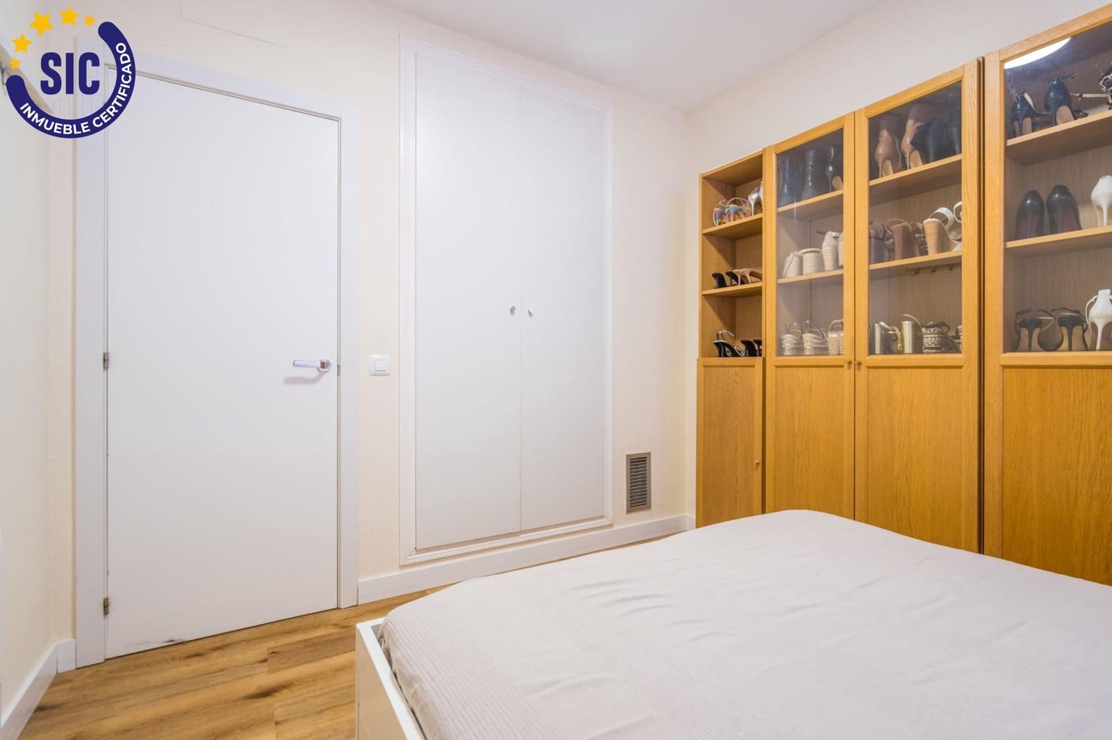 2 bedroom Flat for sale in Betera with pool garage - € 380,000 (Ref: 10131798)