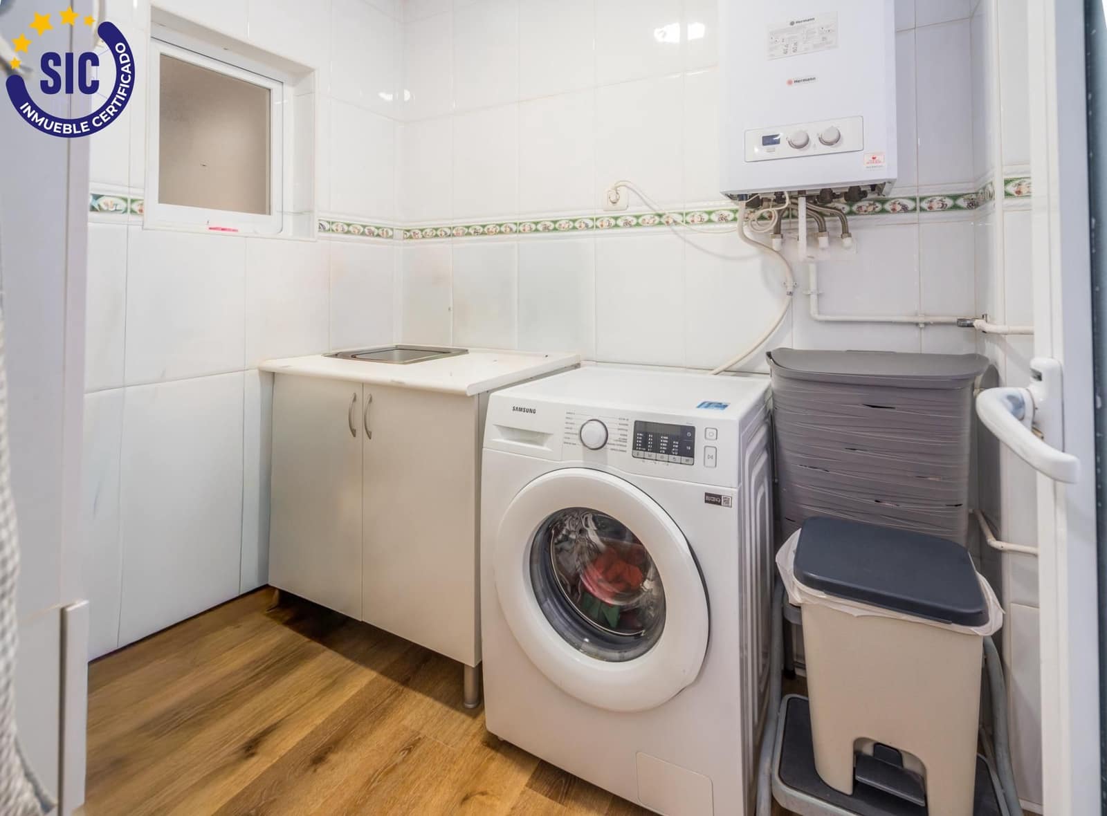 2 bedroom Flat for sale in Betera with pool garage - € 380,000 (Ref: 10131798)