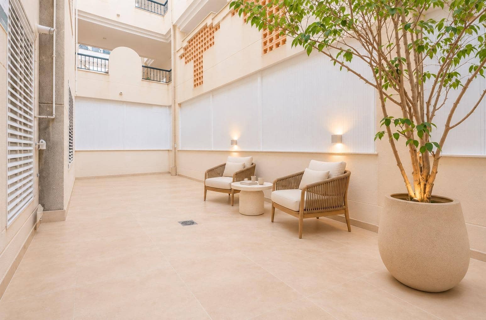 2 bedroom Flat for sale in Betera with pool garage - € 380,000 (Ref: 10131798)