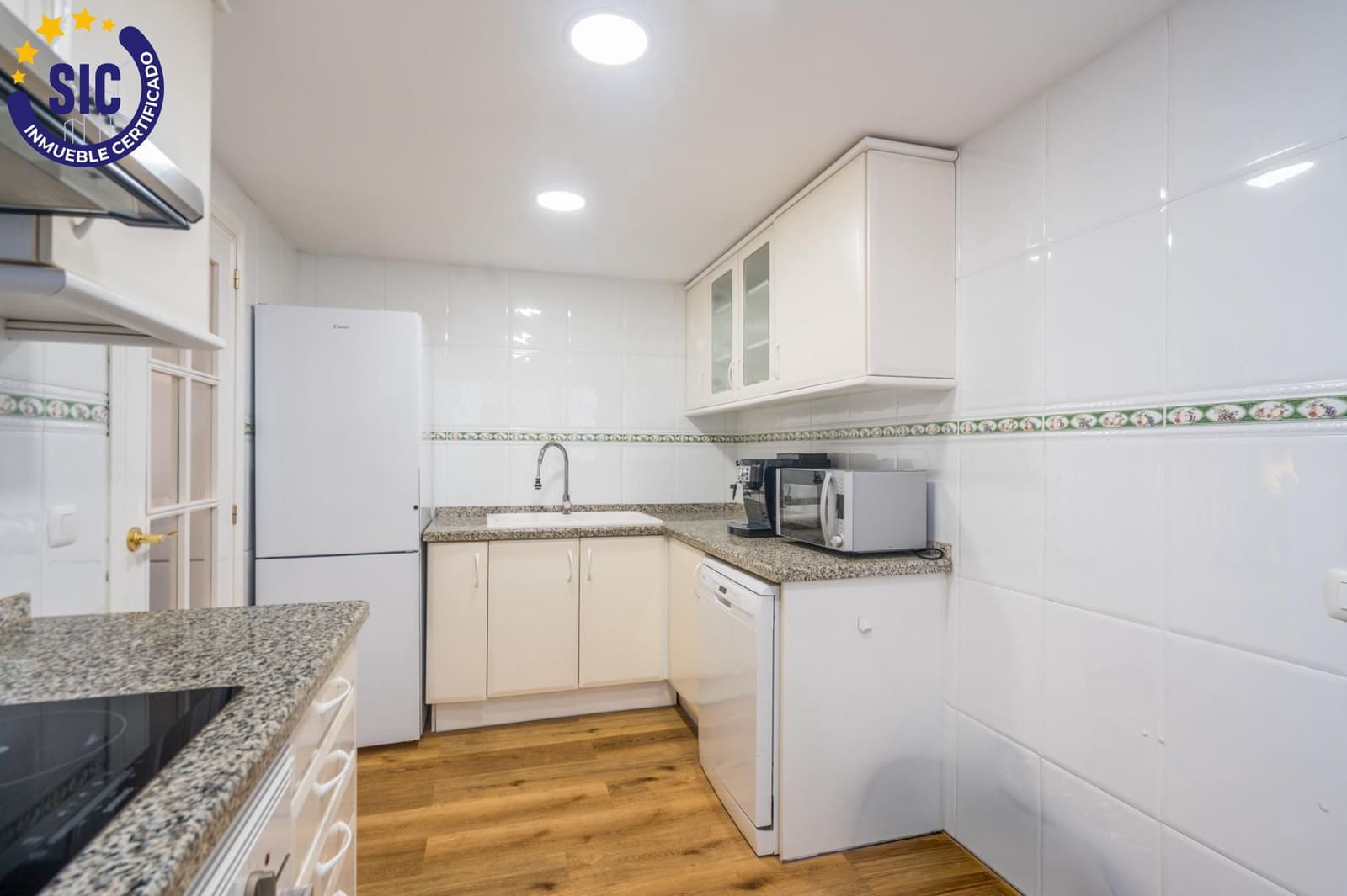 2 bedroom Flat for sale in Betera with pool garage - € 380,000 (Ref: 10131798)
