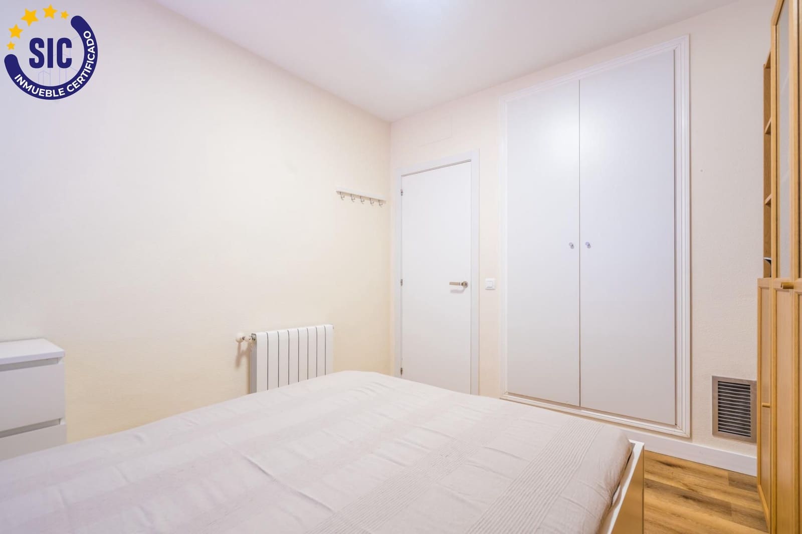 2 bedroom Flat for sale in Betera with pool garage - € 380,000 (Ref: 10131798)