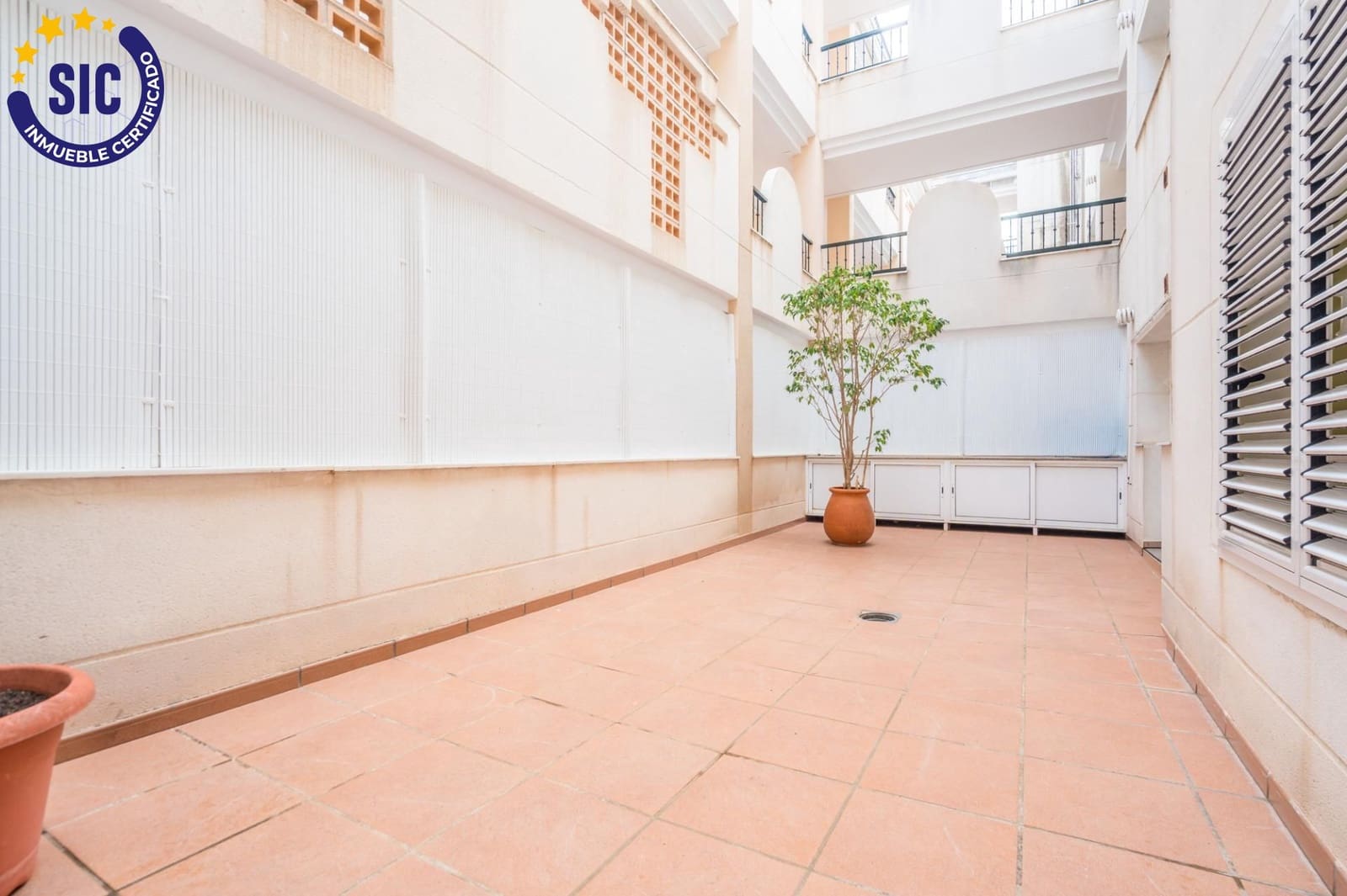 2 bedroom Flat for sale in Betera with pool garage - € 380,000 (Ref: 10131798)