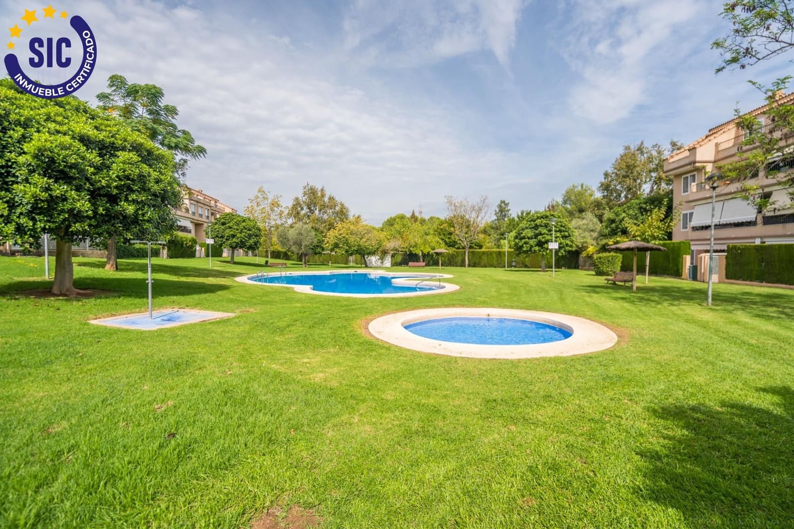 2 bedroom Flat for sale in Betera with pool garage - € 380,000 (Ref: 10131798)