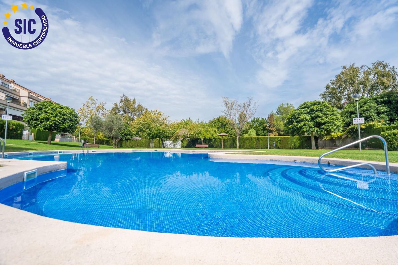 2 bedroom Flat for sale in Betera with pool garage - € 380,000 (Ref: 10131798)