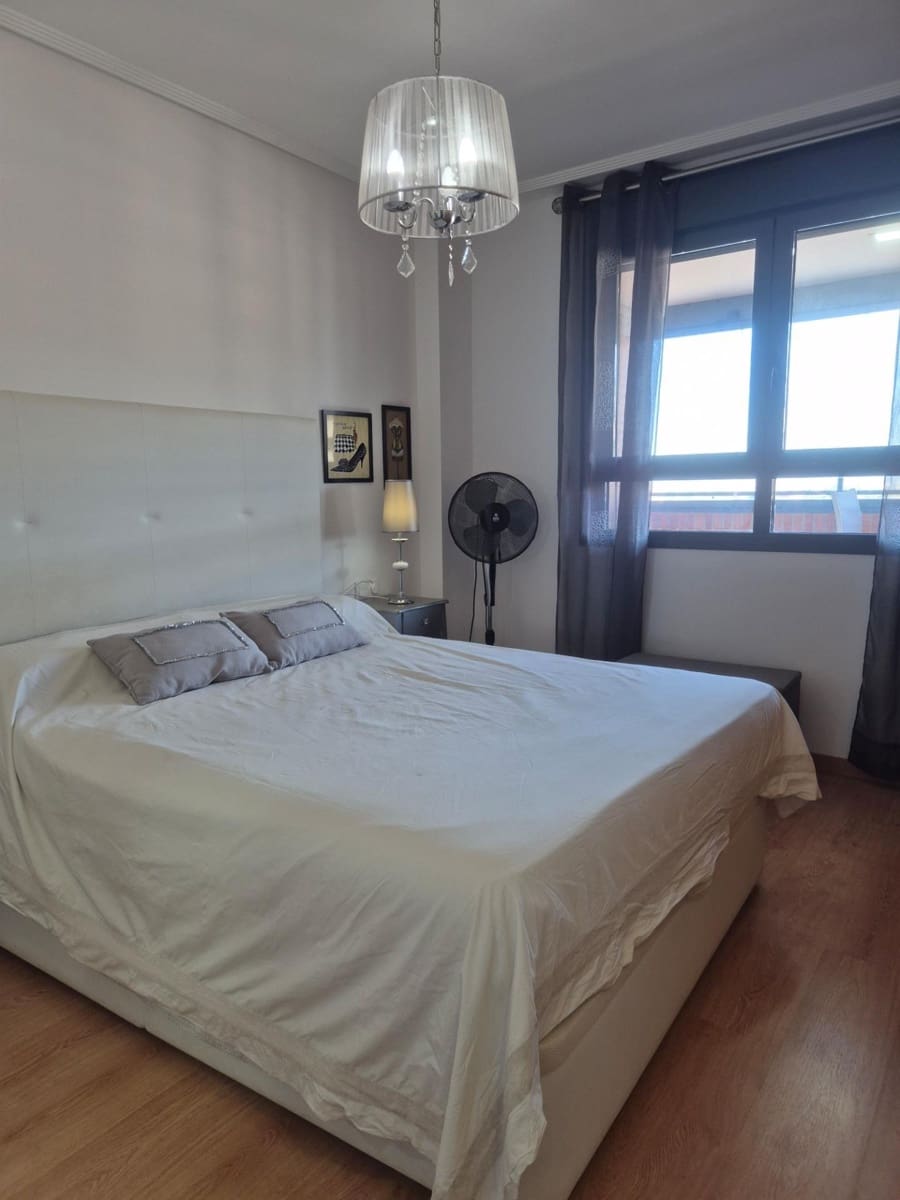 2 soveværelse Penthouse til leje i Valencia by med swimmingpool garage - € 1.900 (Ref: 10173842)