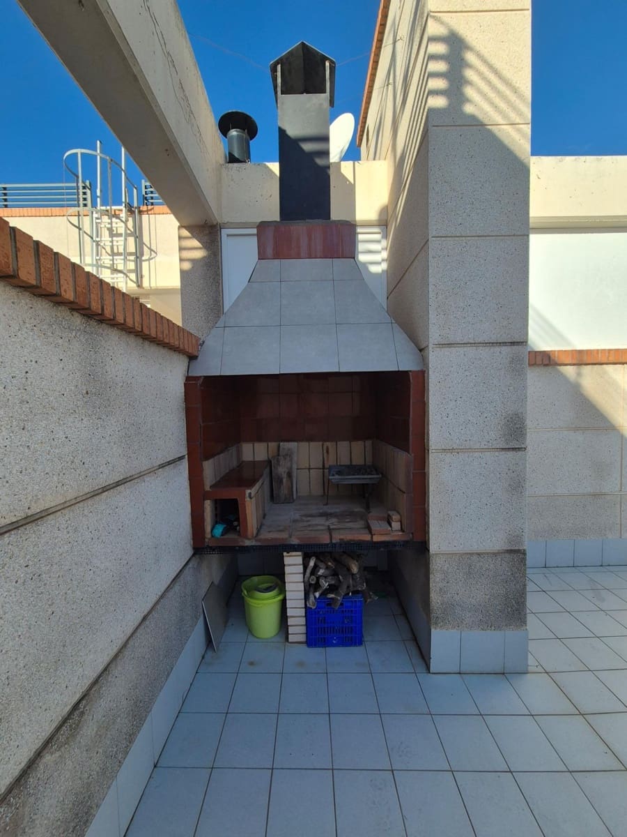 2 soveværelse Penthouse til leje i Valencia by med swimmingpool garage - € 1.900 (Ref: 10173842)
