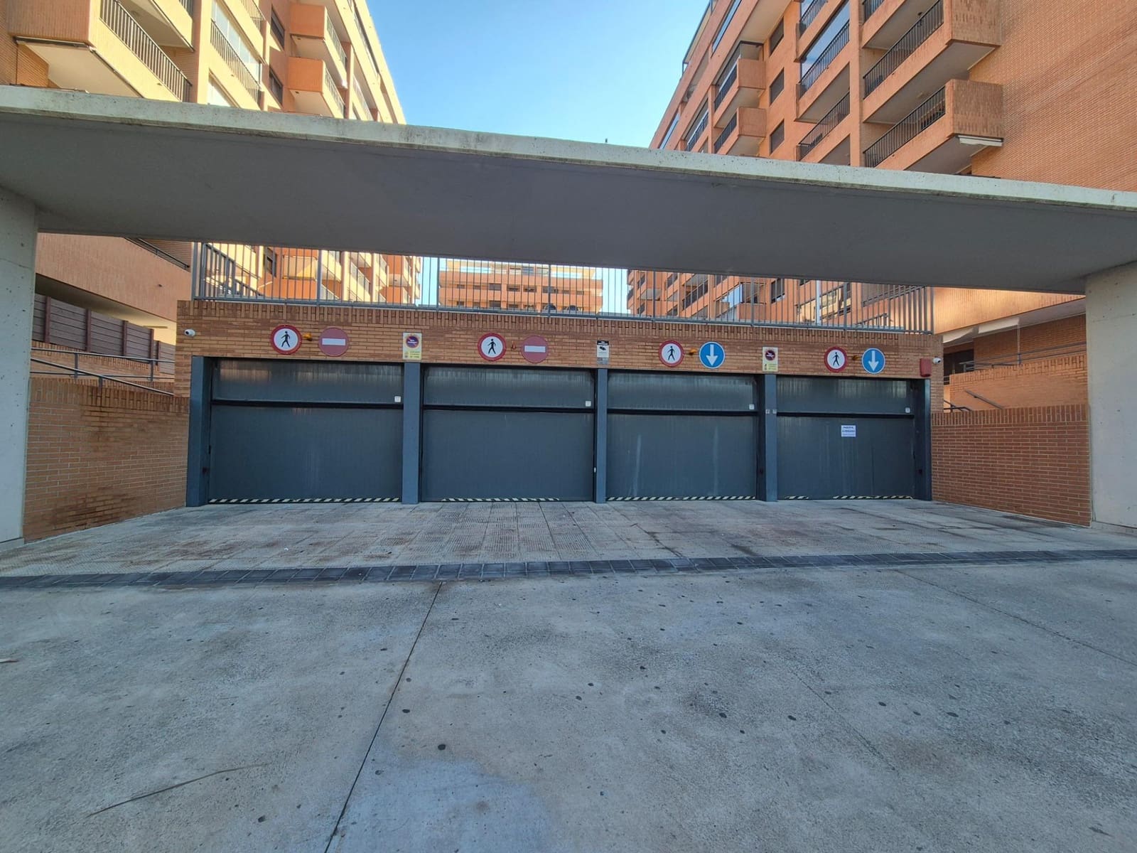 2 soveværelse Penthouse til leje i Valencia by med swimmingpool garage - € 1.900 (Ref: 10173842)