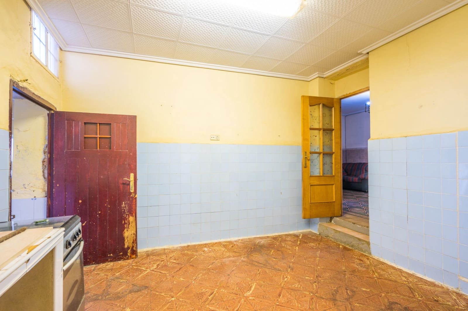 3 slaapkamer Huis te koop in Requena met garage - € 126.000 (Ref: 10180777)