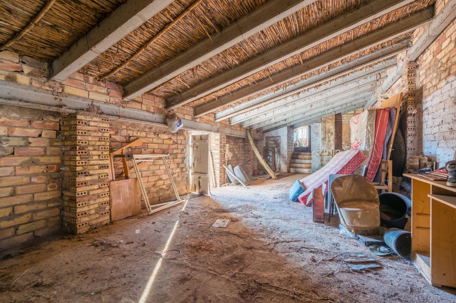 3 slaapkamer Huis te koop in Requena met garage - € 126.000 (Ref: 10180777)