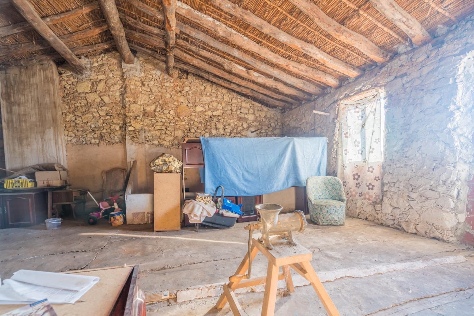 3 slaapkamer Huis te koop in Requena met garage - € 126.000 (Ref: 10180777)