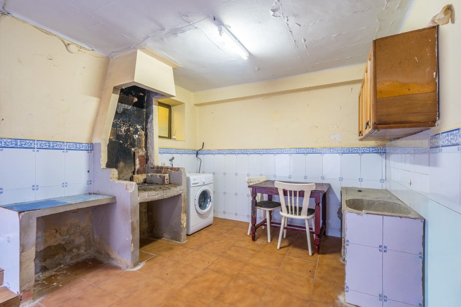 3 slaapkamer Huis te koop in Requena met garage - € 126.000 (Ref: 10180777)