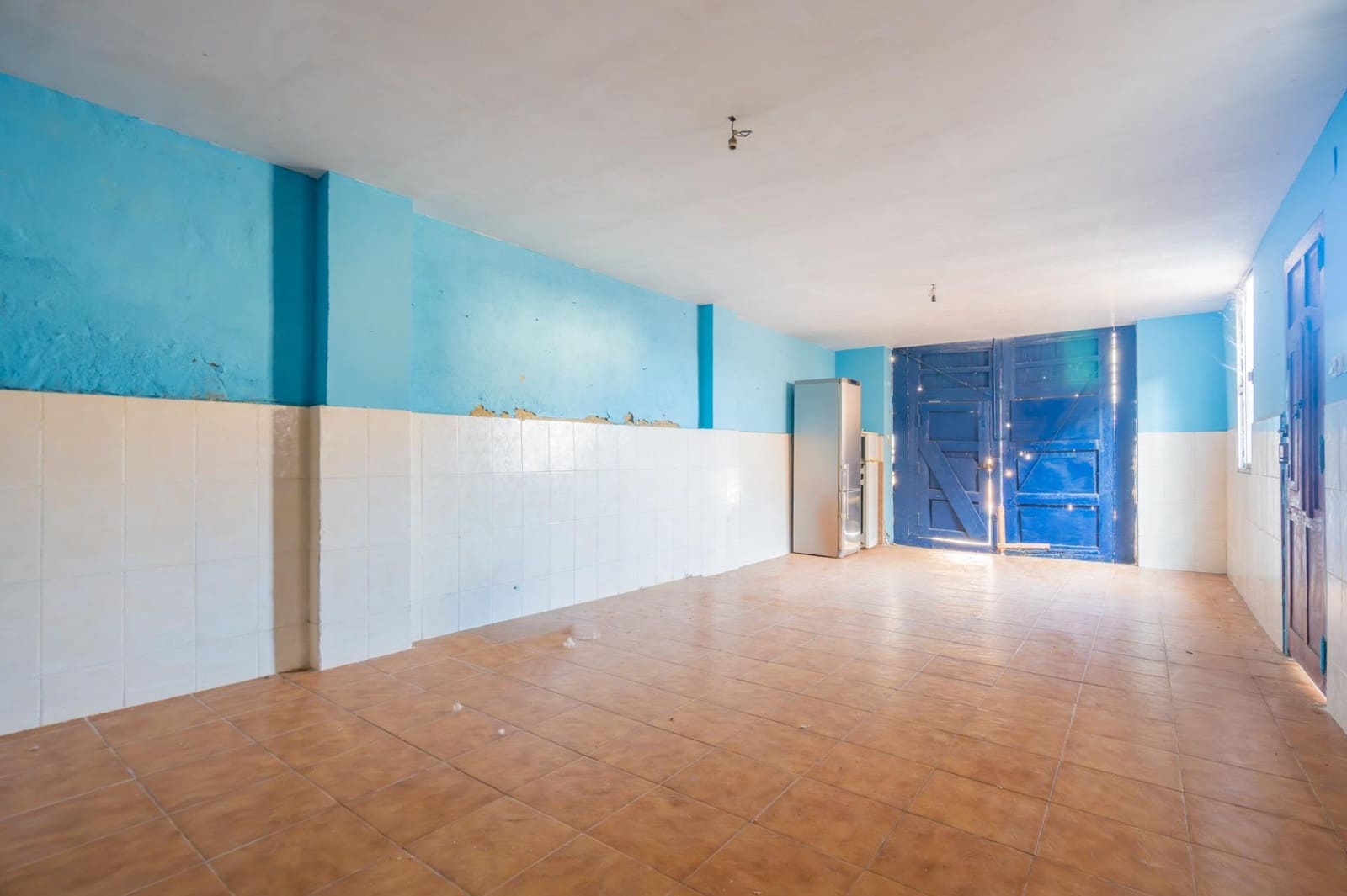 3 slaapkamer Huis te koop in Requena met garage - € 126.000 (Ref: 10180777)