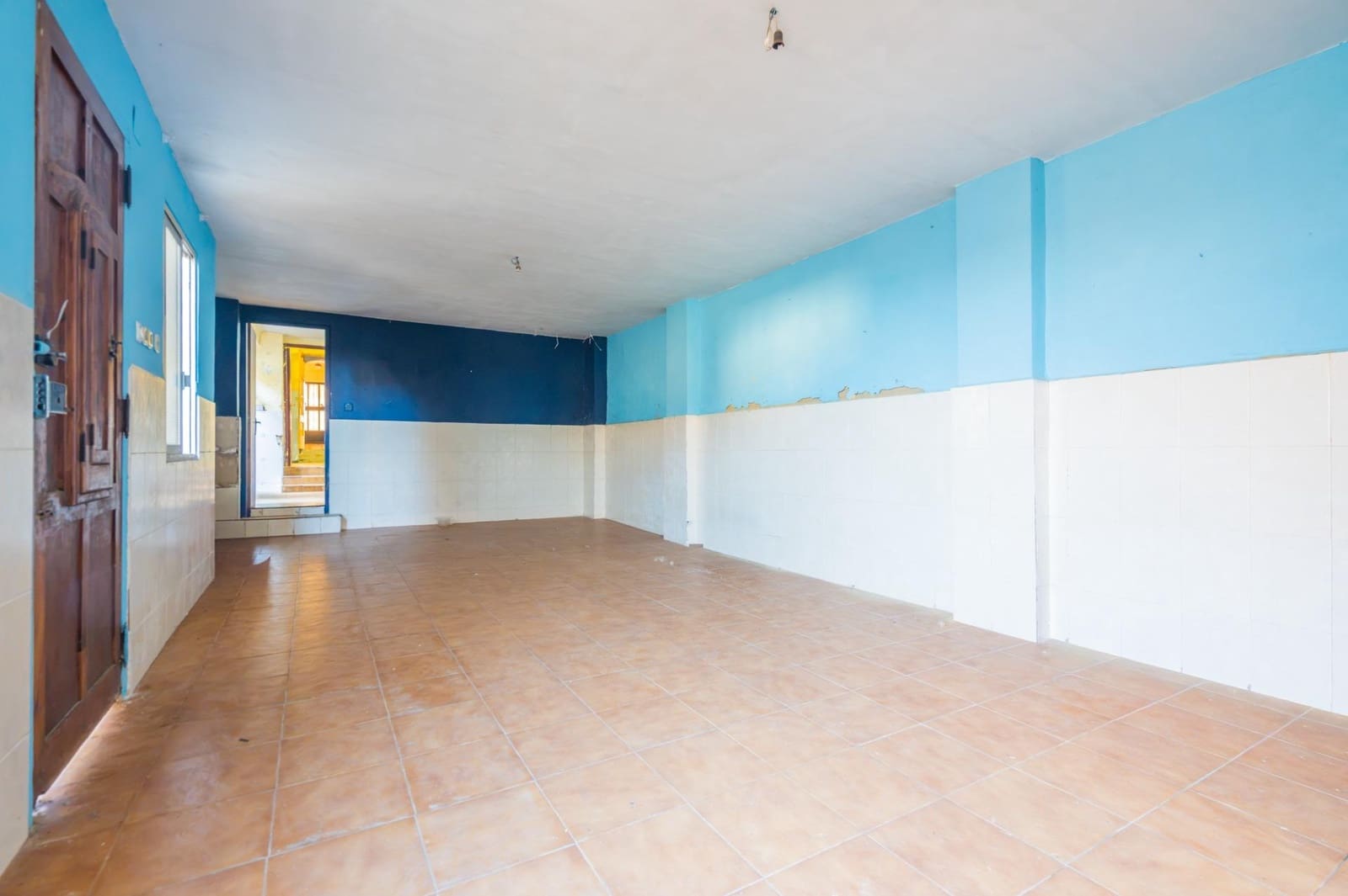 3 slaapkamer Huis te koop in Requena met garage - € 126.000 (Ref: 10180777)