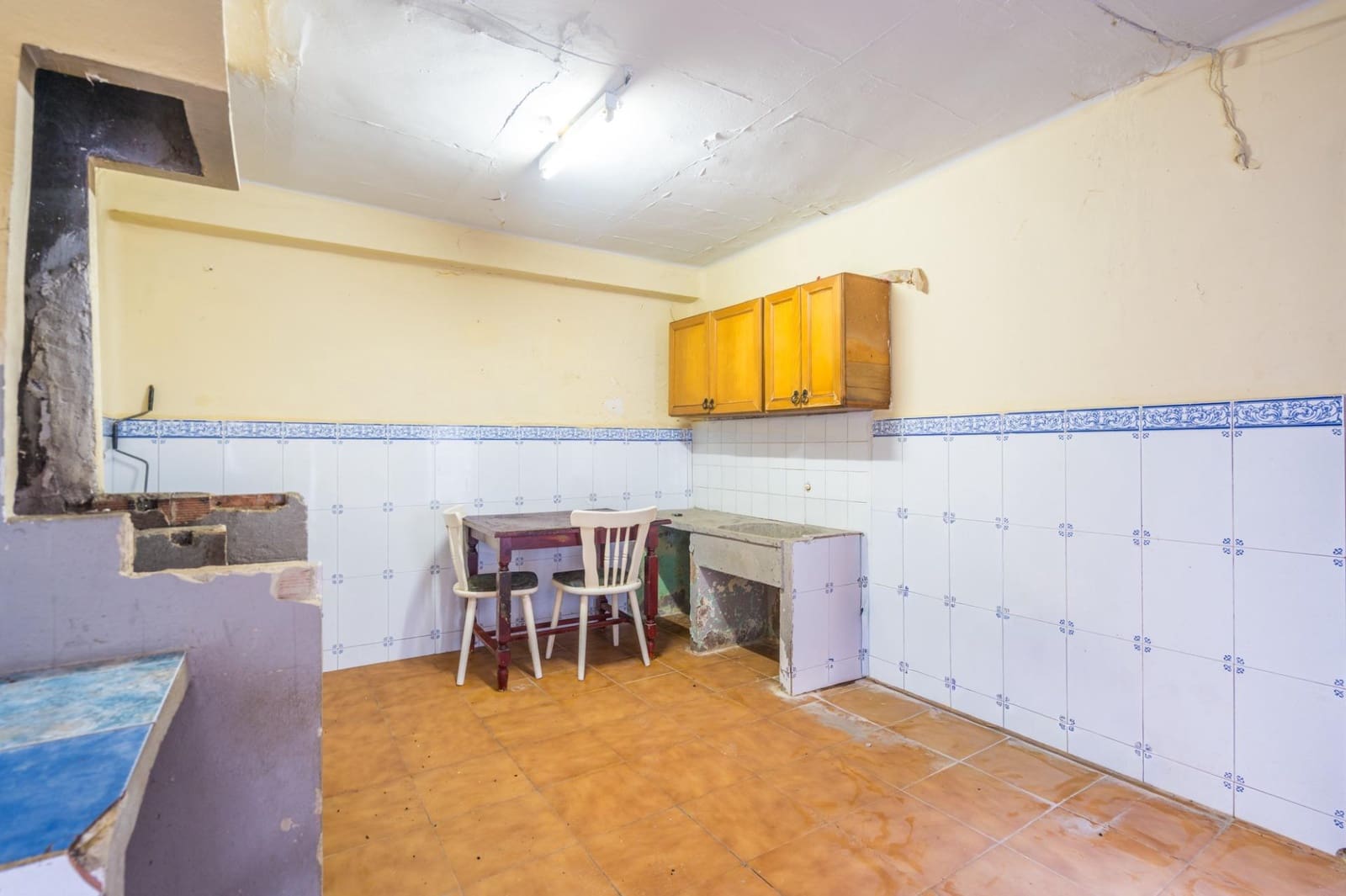 3 slaapkamer Huis te koop in Requena met garage - € 126.000 (Ref: 10180777)