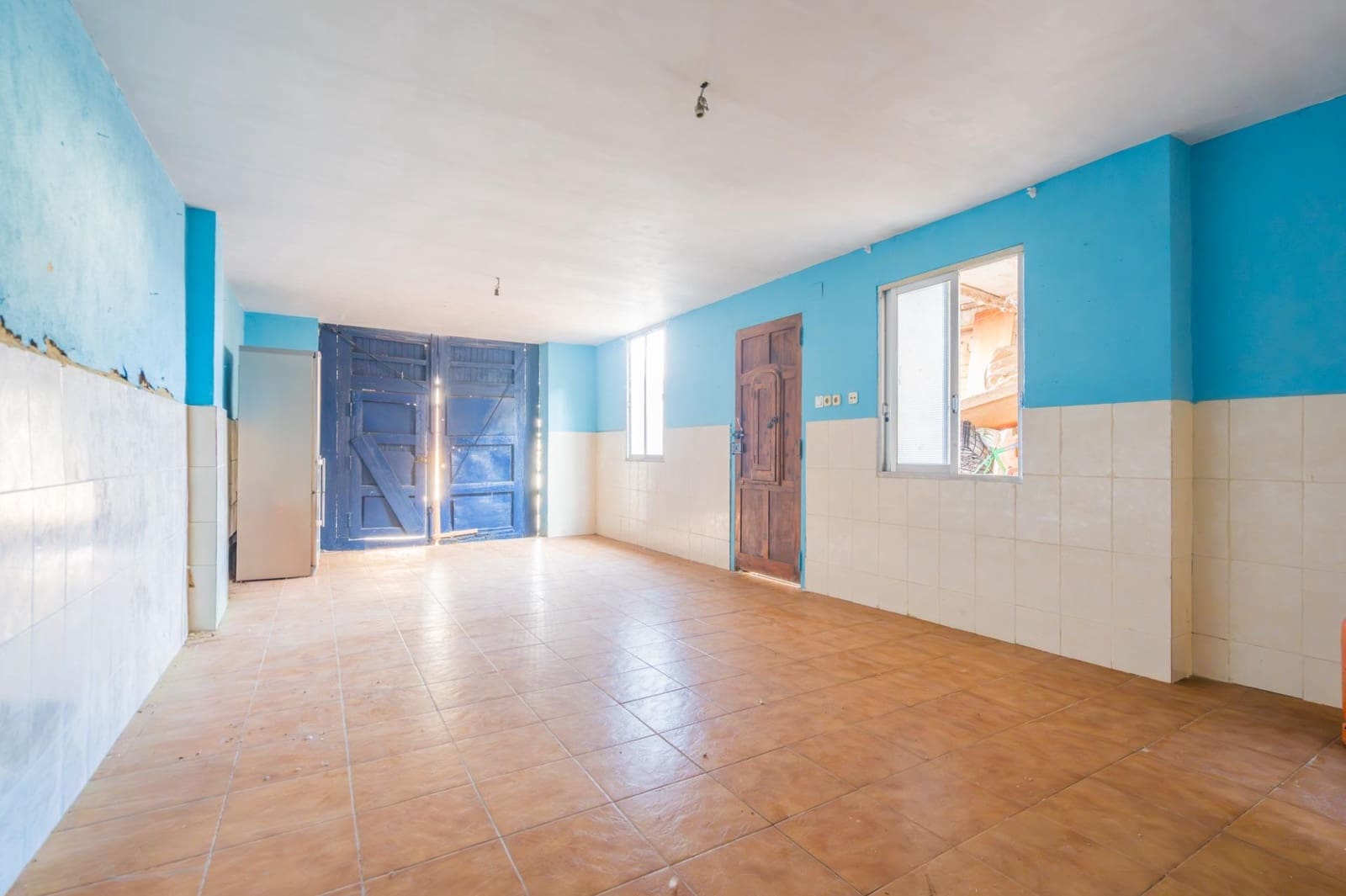 3 slaapkamer Huis te koop in Requena met garage - € 126.000 (Ref: 10180777)