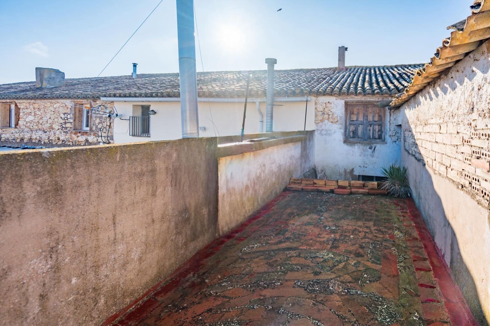 3 slaapkamer Huis te koop in Requena met garage - € 126.000 (Ref: 10180777)