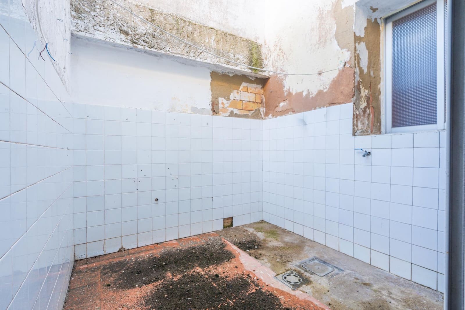3 slaapkamer Huis te koop in Requena met garage - € 126.000 (Ref: 10180777)