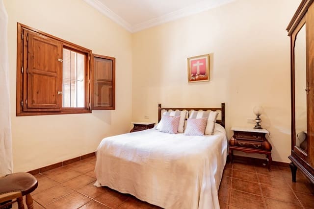 2 sypialnia Finka/Dom wiejski na sprzedaż w L'Enova z garażem - 600 000 € (Ref: 6904521)