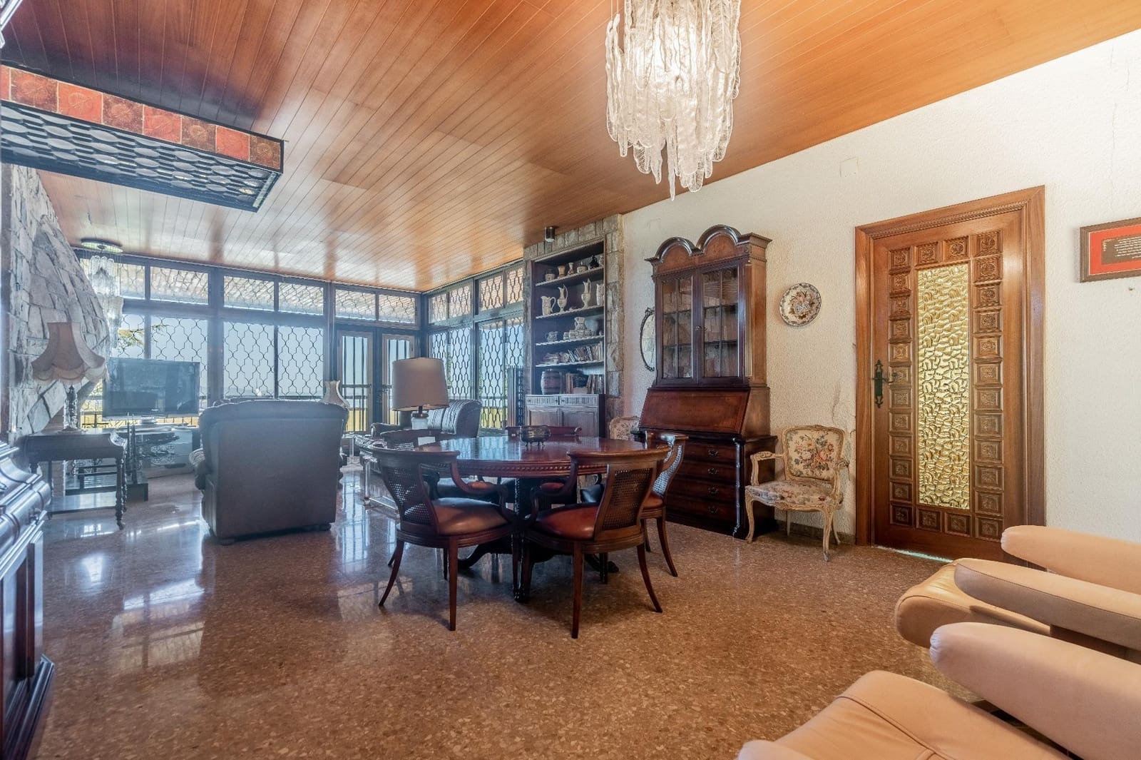 9 soverom Villa til salgs i Torrent med svømmebasseng - € 600 000 (Ref: 7622457)