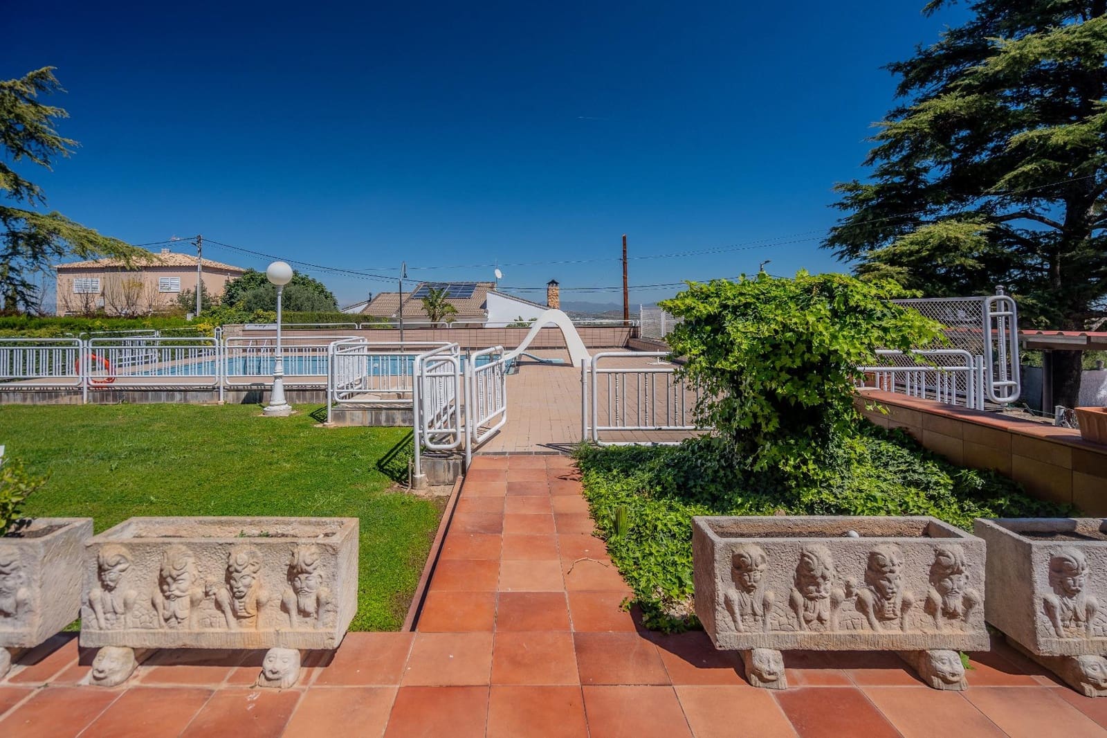 9 soverom Villa til salgs i Torrent med svømmebasseng - € 600 000 (Ref: 7622457)