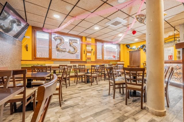 4 makuuhuone Hotelli myytävänä paikassa Anento - 160 000 € (Ref: 8000790)