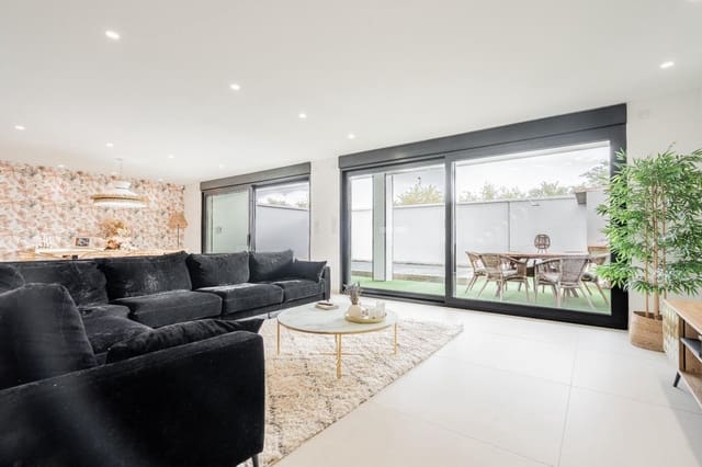 7 slaapkamer Villa te koop in Picanya met zwembad garage - € 749.900 (Ref: 8068707)