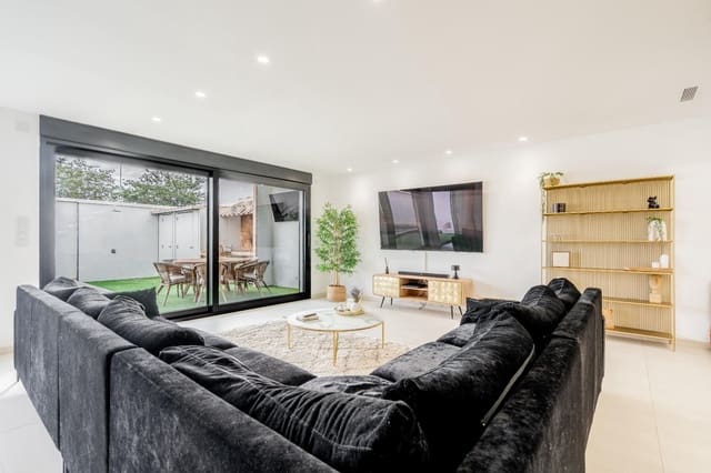 7 slaapkamer Villa te koop in Picanya met zwembad garage - € 749.900 (Ref: 8068707)