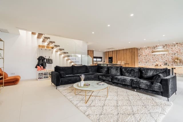 7 slaapkamer Villa te koop in Picanya met zwembad garage - € 749.900 (Ref: 8068707)