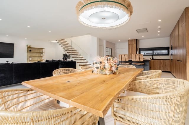 7 slaapkamer Villa te koop in Picanya met zwembad garage - € 749.900 (Ref: 8068707)