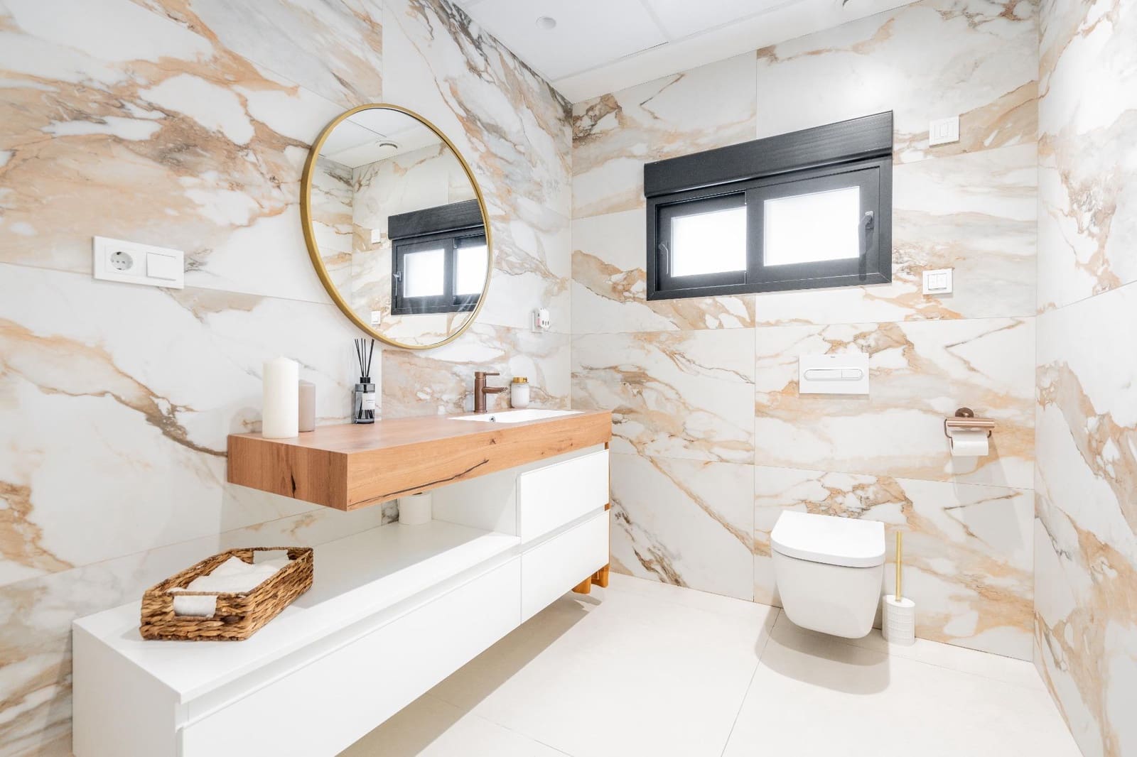 7 sypialnia Willa na sprzedaż w Picanya z basenem garażem - 749 900 € (Ref: 8068707)