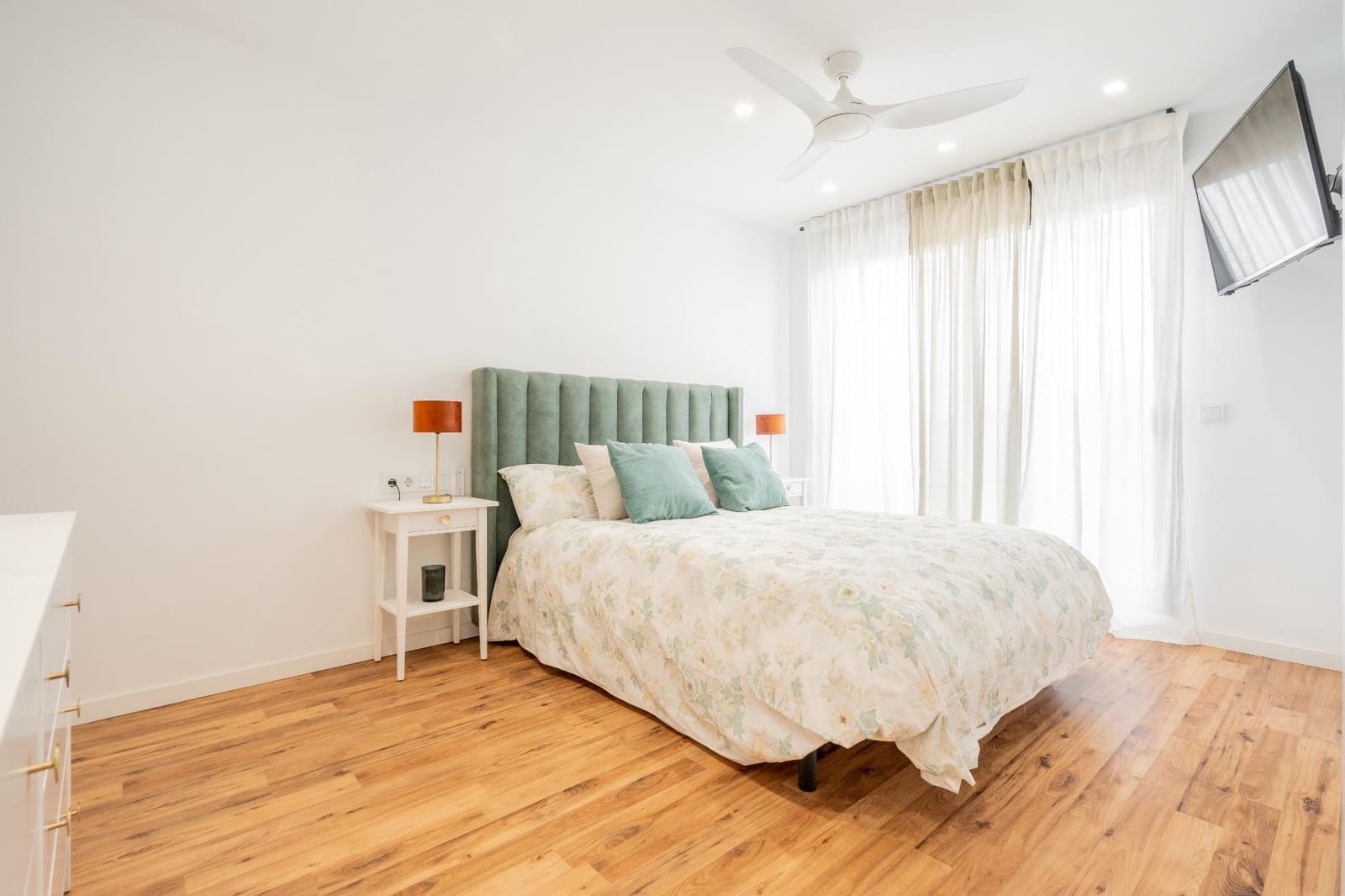 7 sypialnia Willa na sprzedaż w Picanya z basenem garażem - 749 900 € (Ref: 8068707)