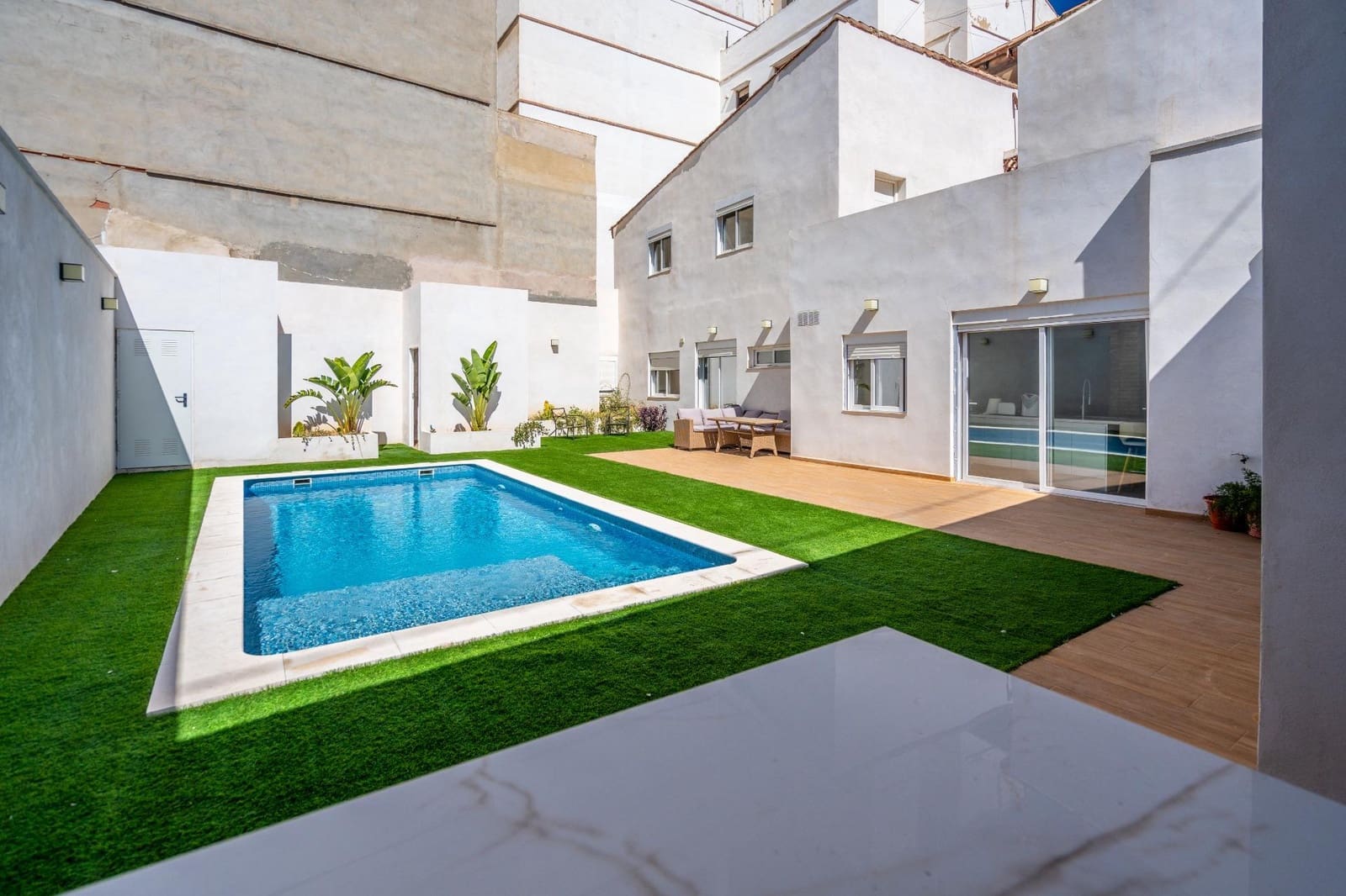 6 soveværelse Villa til salg i Valencia by med swimmingpool garage - € 650.000 (Ref: 8302915)